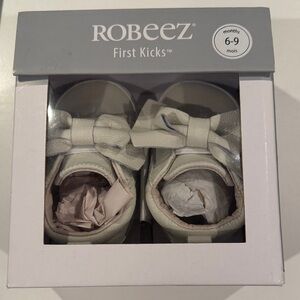 Robeez Soft Cream Baby Shoes with Bows